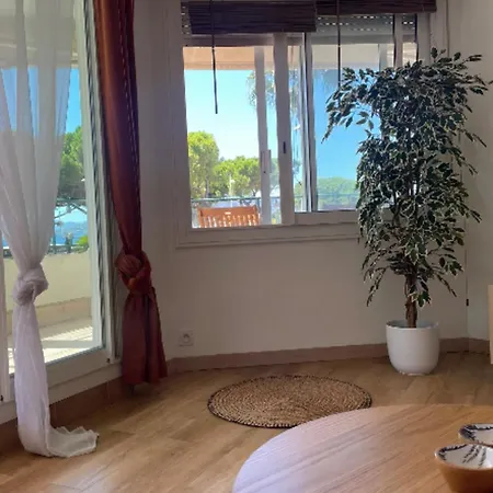 Facing The Sea 2 Steps From The Beaches Lägenhet