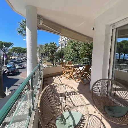 Lägenhet Facing The Sea 2 Steps From The Beaches