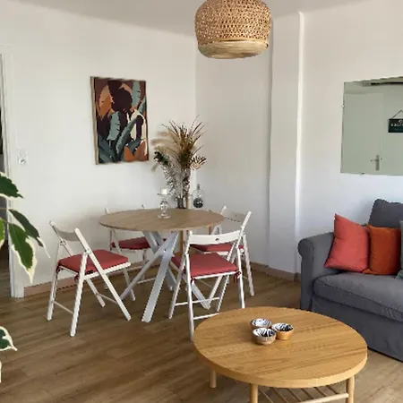 Apartmán Facing The Sea 2 Steps From The Beaches *